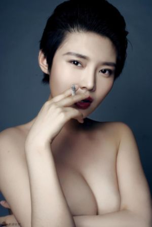 正在播放国产露脸偷拍_720迅雷电影在线